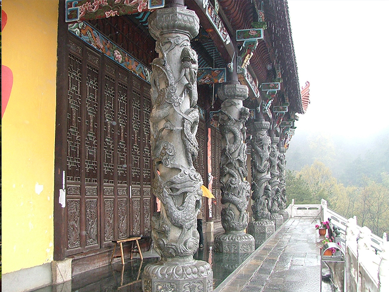 古建城盘龙柱安装效果图