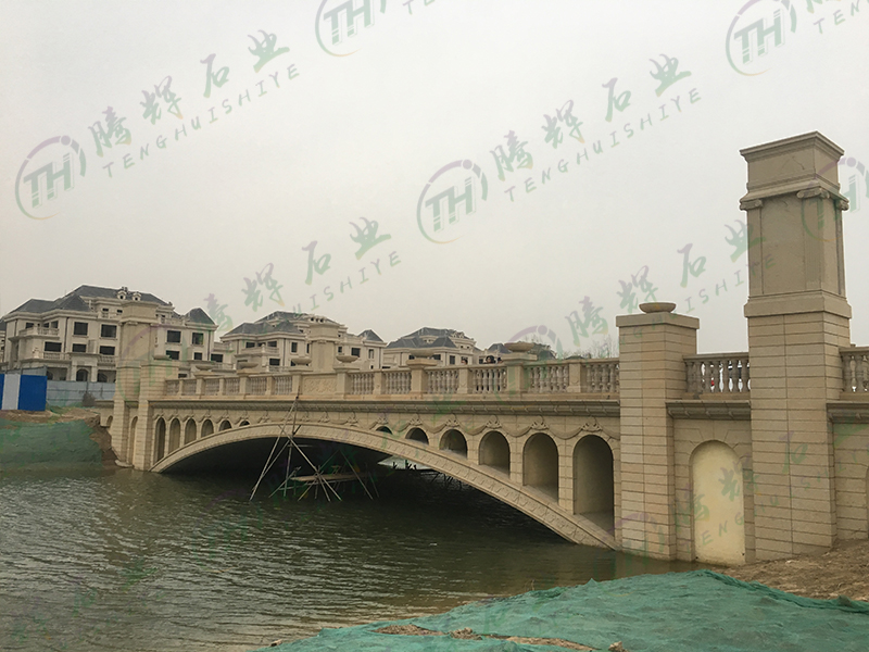 桥栏杆安装案例