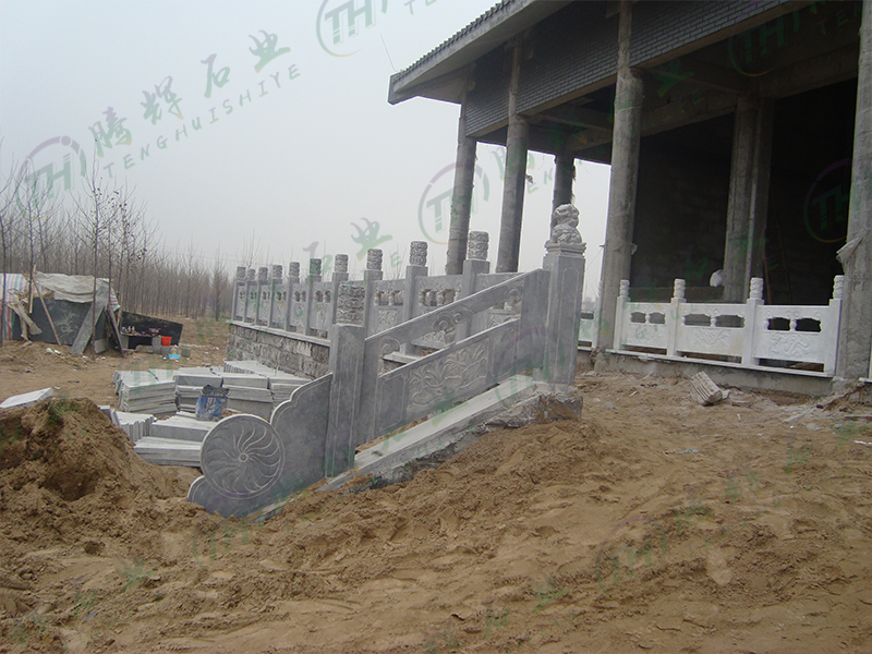 青石栏杆安装案例