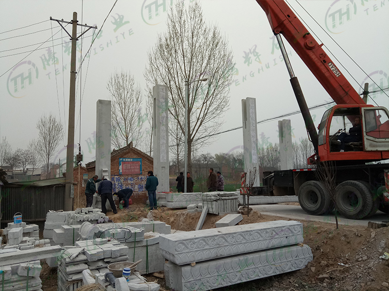 村口石牌坊安装案例