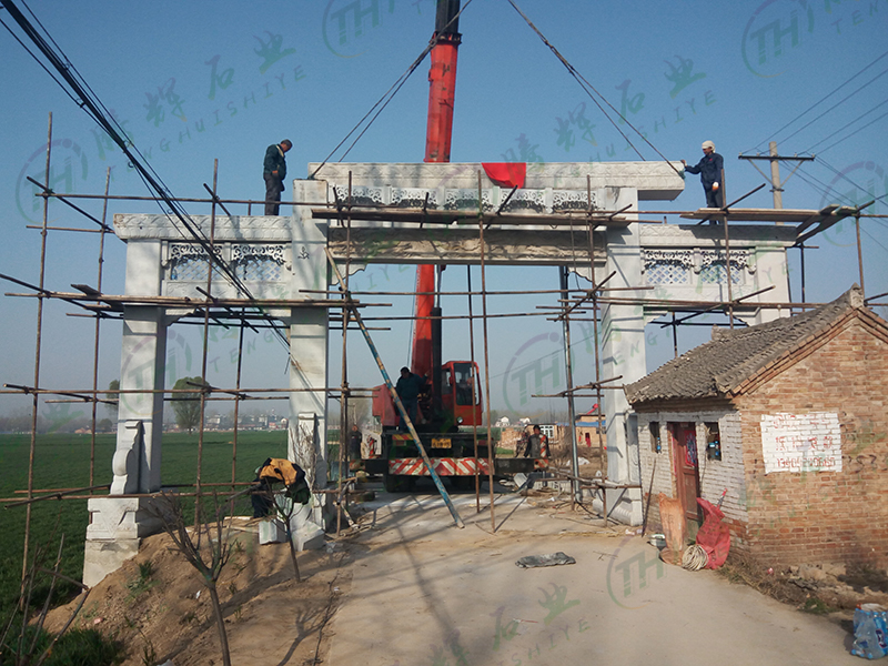 村口石牌坊安装案例