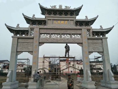 三门五楼青石牌坊