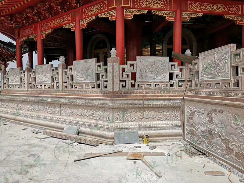 花岗岩石岛红栏杆