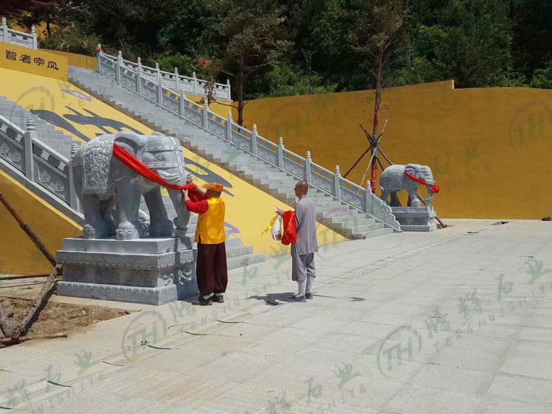 辽宁本溪财神寺 寺庙栏杆 狮子 大象 貔貅 麒麟寺庙栏杆 石狮子 石大象 石貔貅 石麒麟
