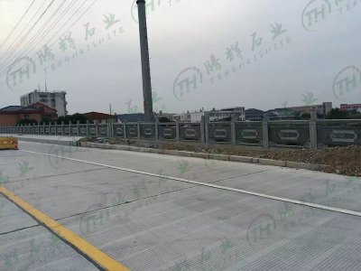 浙江西塘古镇风景区桥栏杆，石雕栏杆