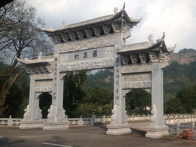 石雕牌坊的主要功能有哪些