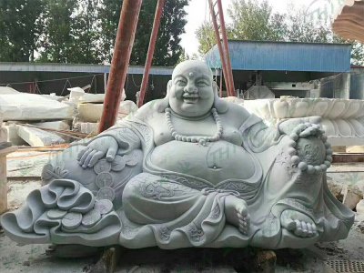 阿弥陀佛石雕像 