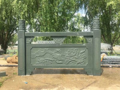 石雕荷花图案青石栏杆