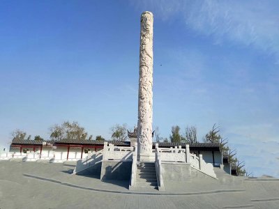 广场石雕龙柱