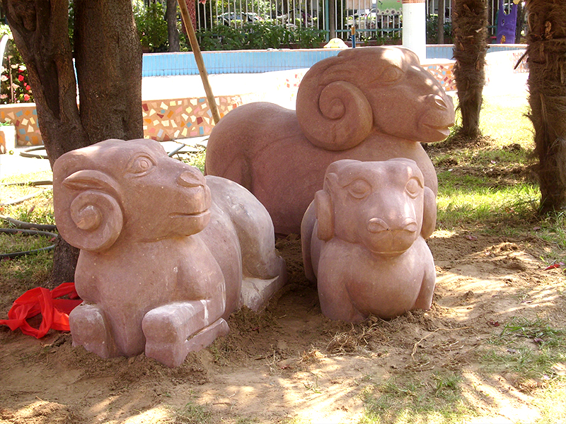 红砂岩石雕十二生肖