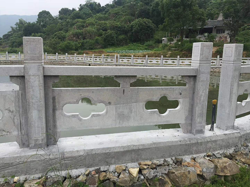 水库石栏杆