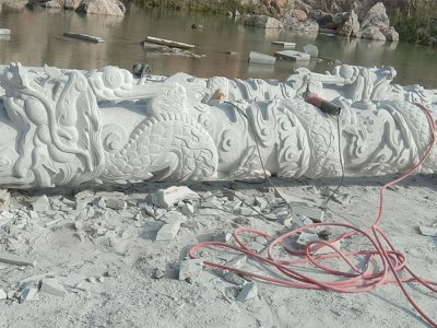 石龙柱雕刻细节展示